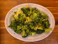 Ugnsrostad broccoli med vitlök