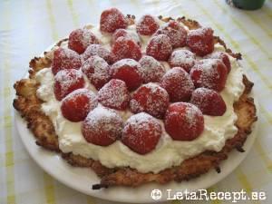 Tårta med jordgubbar recept